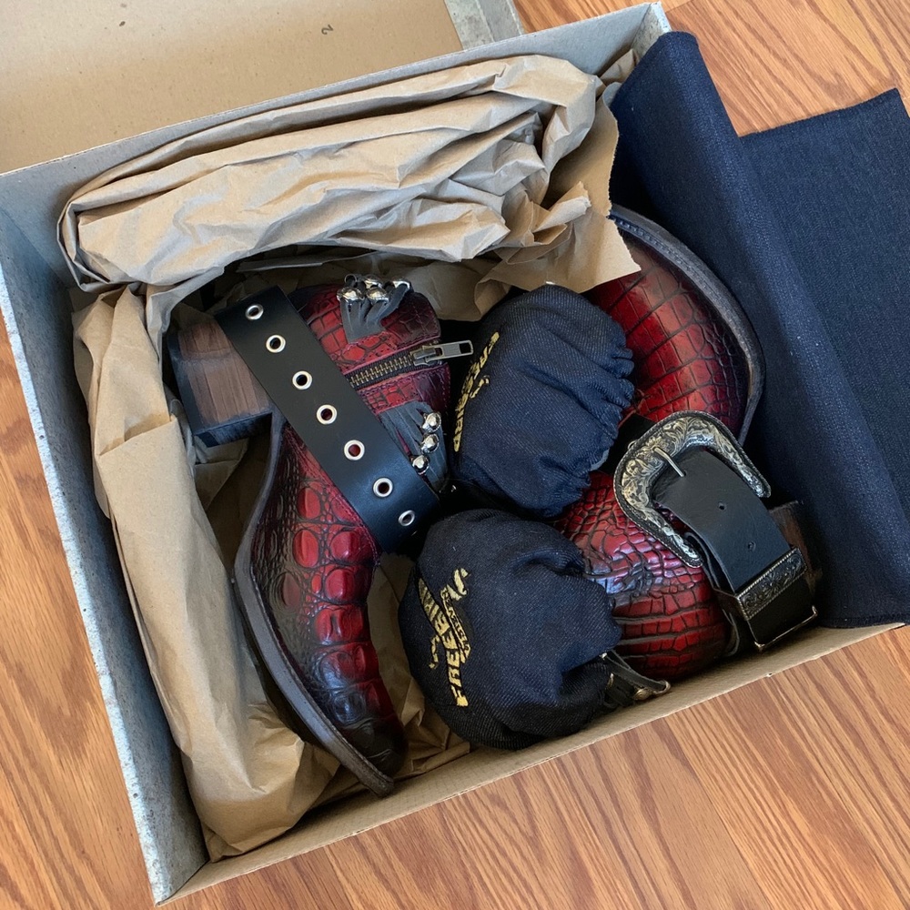 Freebird by Steven red croco saloon boots-NIB